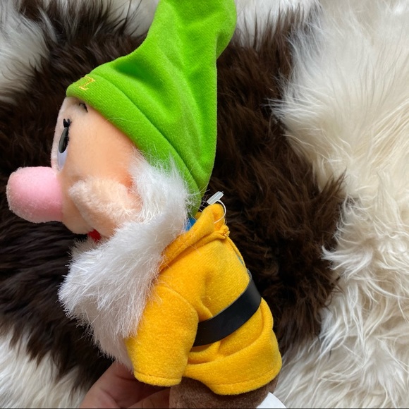 DISNEY Vintage “Bashful” 7 Dwarfs Standing Felt Plush Embroidered Hat - Picture 9 of 12